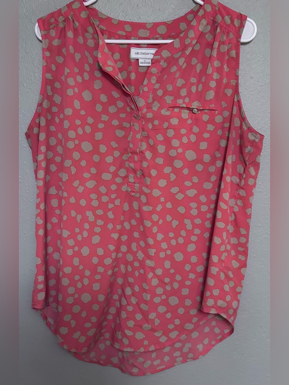 Liz Claiborne Coral Pink Sleeveless Top with Tan Abstract Patter